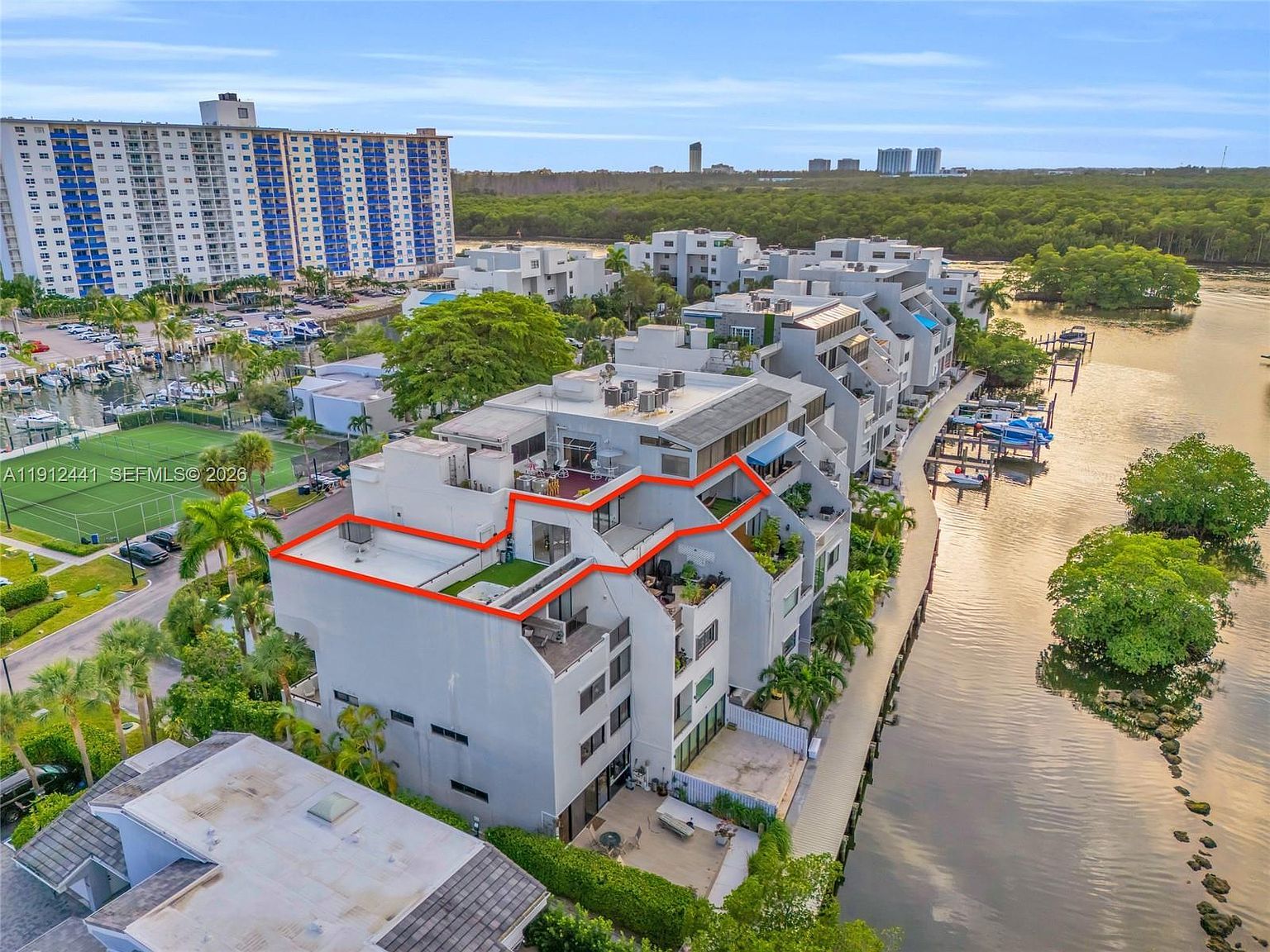 355 Poinciana Dr #1130 Sunny Isles Beach, FL 33160 - Thumbnail 4