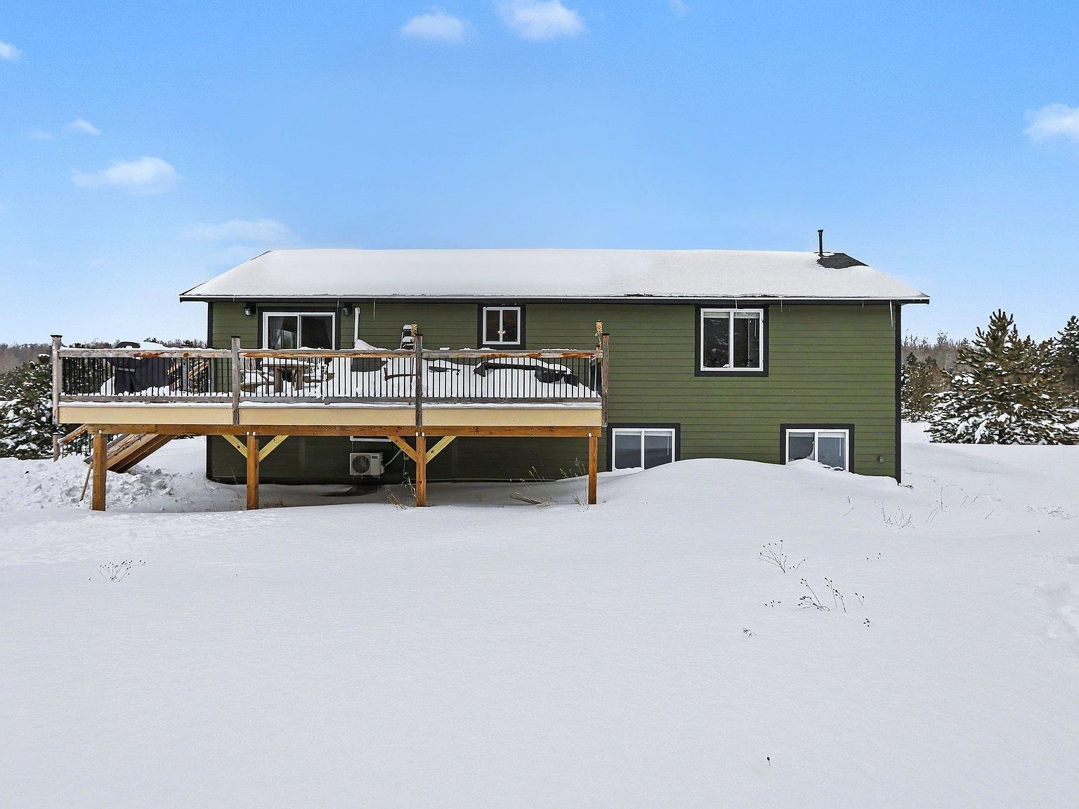 9626 Springvale Rd Boyne Falls, MI 49713 - Thumbnail 4