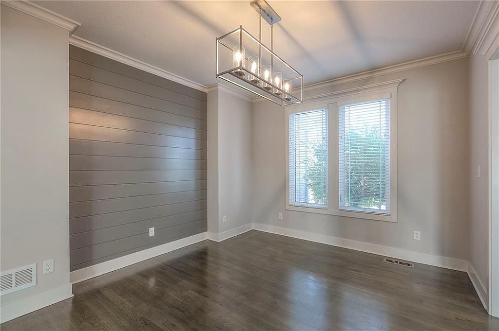 1305 NE Goshen Dr Lees Summit, MO 64064 - Thumbnail 4