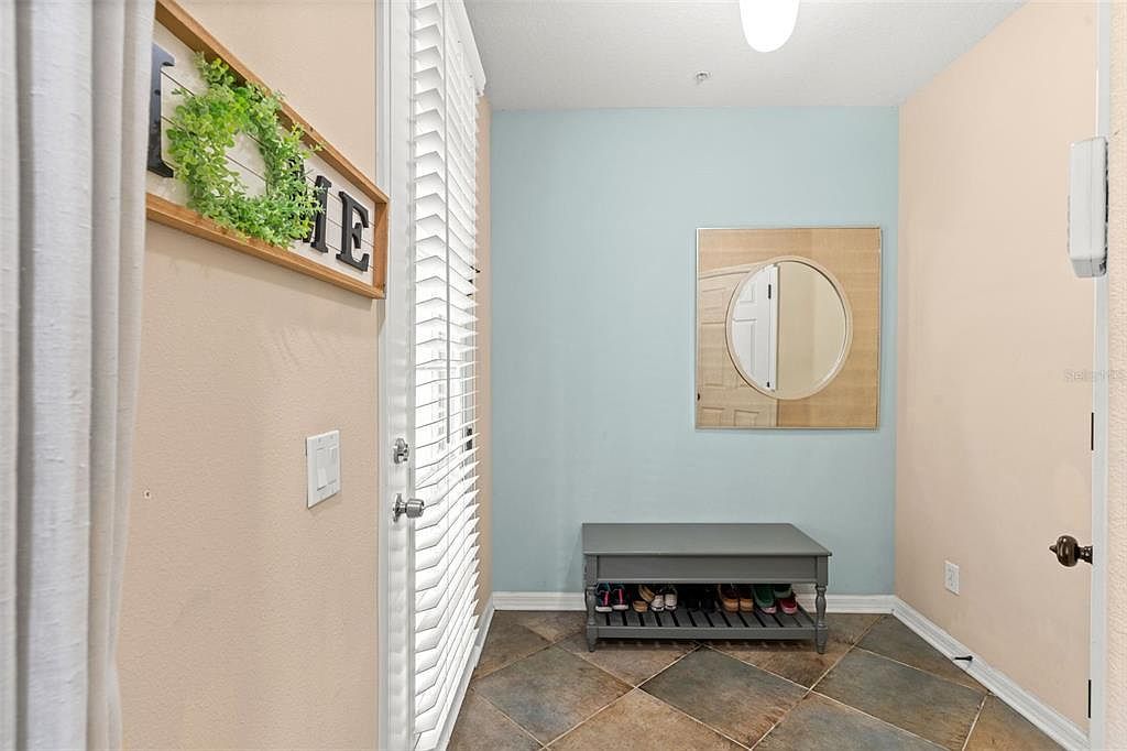 918 Sombra St Tampa, FL 33619 - Thumbnail 4