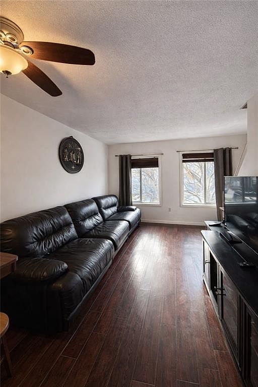 667 Ilyssa Way Staten Island, NY 10312 - Thumbnail 4