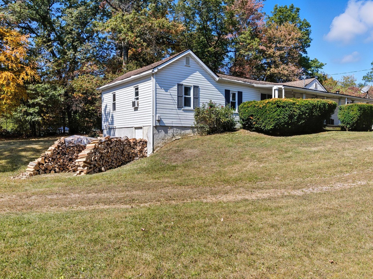 9150 Gillingham Rd Lecontes Mills, PA 16850 - Thumbnail 4