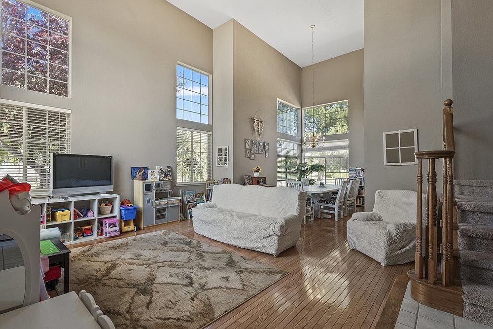 310 Bonnie Ln Hollister, CA 95023 - Thumbnail 4