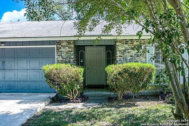 11951 Alamo Blanco St San Antonio, TX 78233 - Thumbnail 4