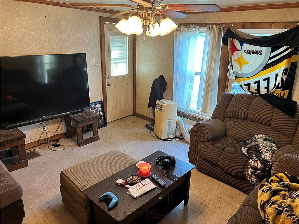 38 Franklin St Greenville, PA 16125 - Thumbnail 4