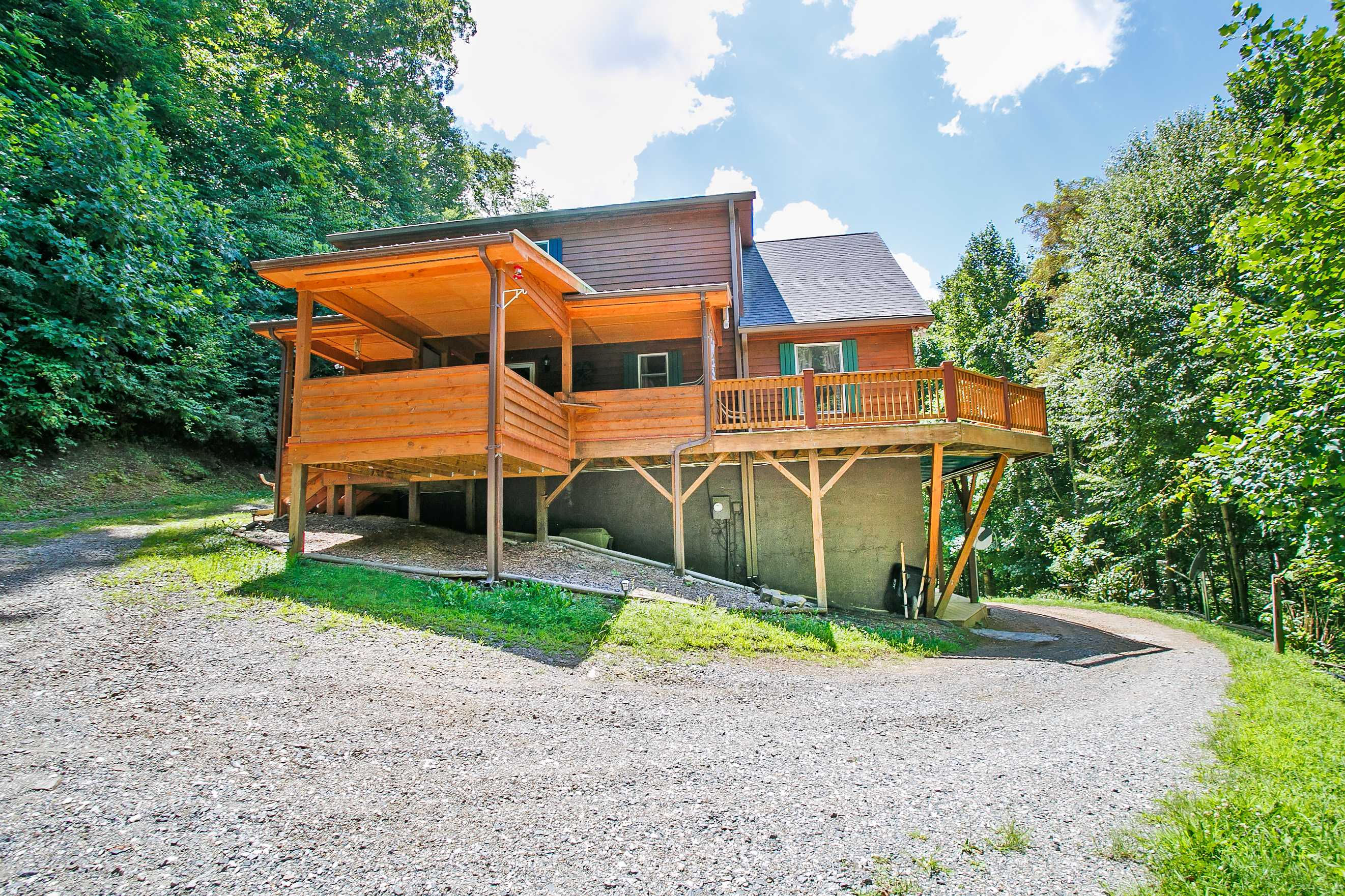 136 Grouse Point Road, Hot Springs, NC, USA, 28743 - Thumbnail 4