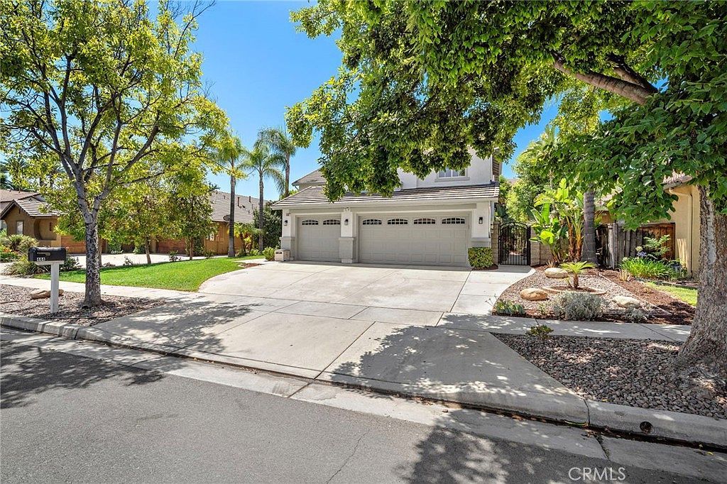 444 Appleby St Corona, CA 92881 - Thumbnail 4