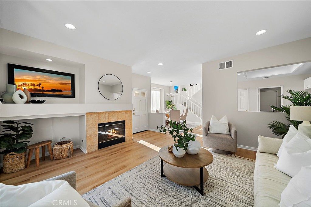 834 N Kintyre Dr Orange, CA 92869 - Thumbnail 4