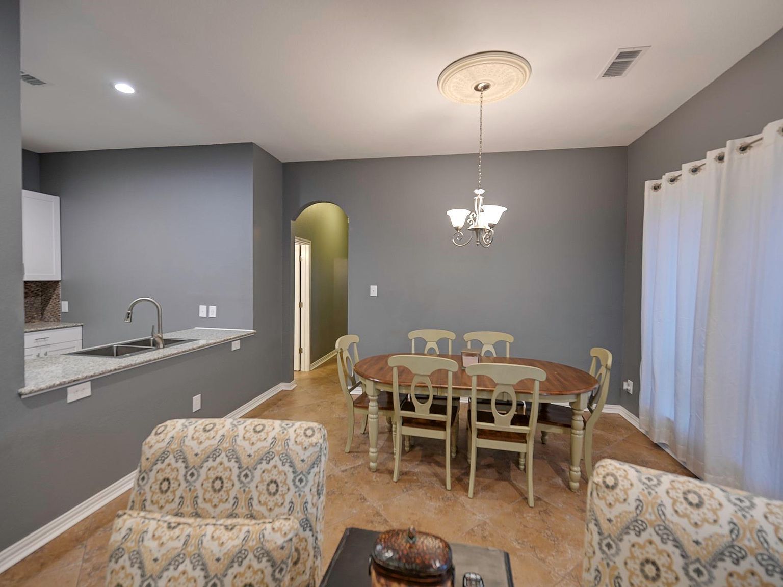 746 San Jacinto Cir Baytown, TX 77521 - Thumbnail 4