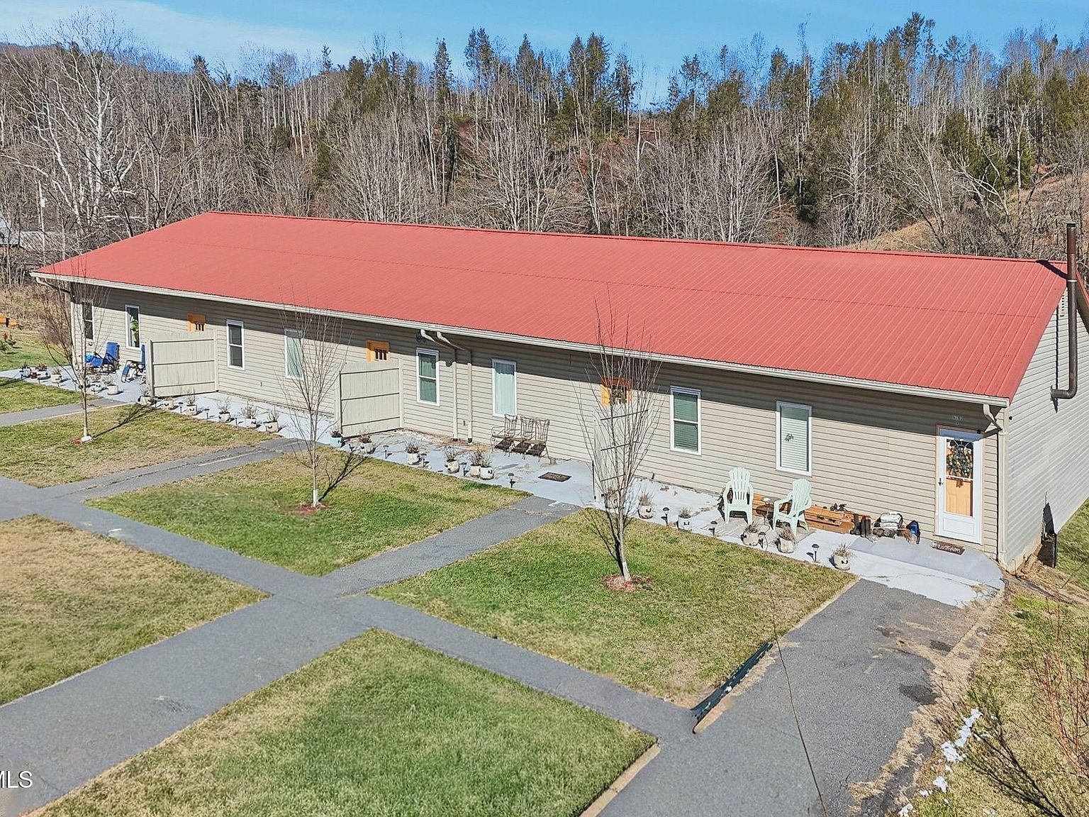 8703 Highway 19e Roan Mountain, TN 37687 - Thumbnail 4