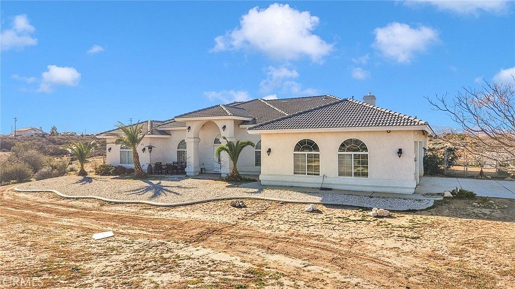 6086 Pythagoras Rd Oak Hills, CA 92344 - Thumbnail 4