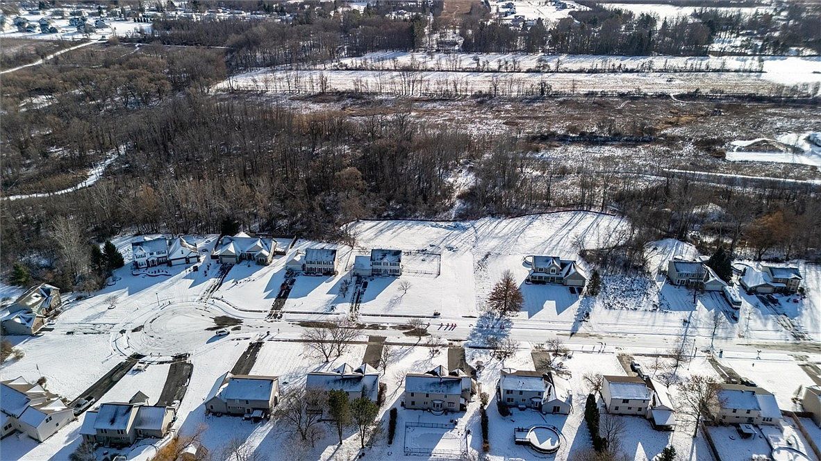 373 Buttonwood Dr Hilton, NY 14468 - Thumbnail 4