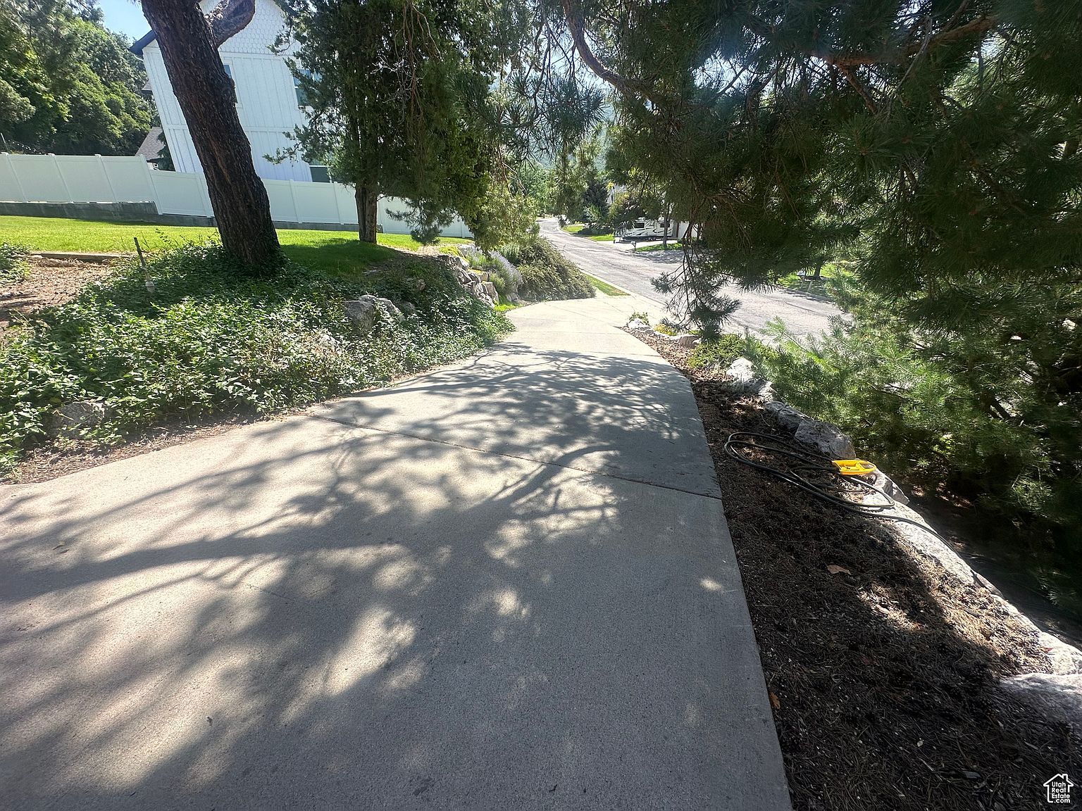 2411 E Kays Creek Dr, Layton, UT, 84040 - Thumbnail 4