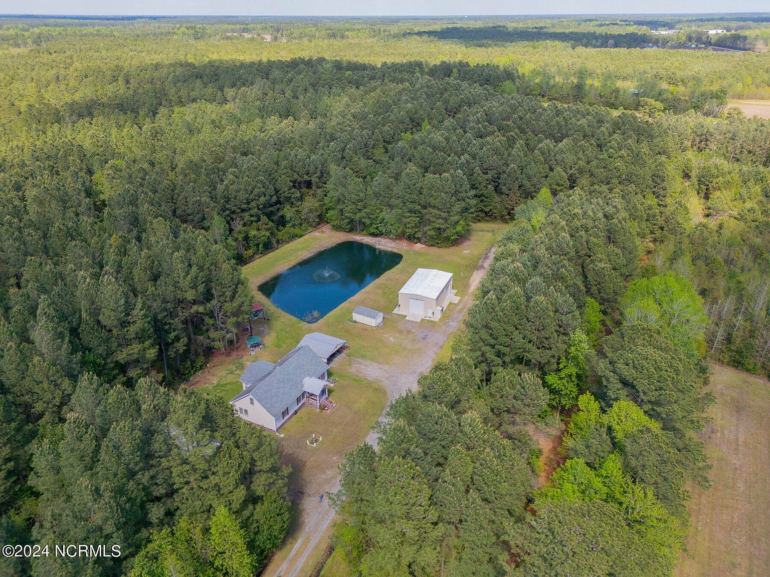 6079 Bell Williams Rd Currie, NC 28435 - Thumbnail 4