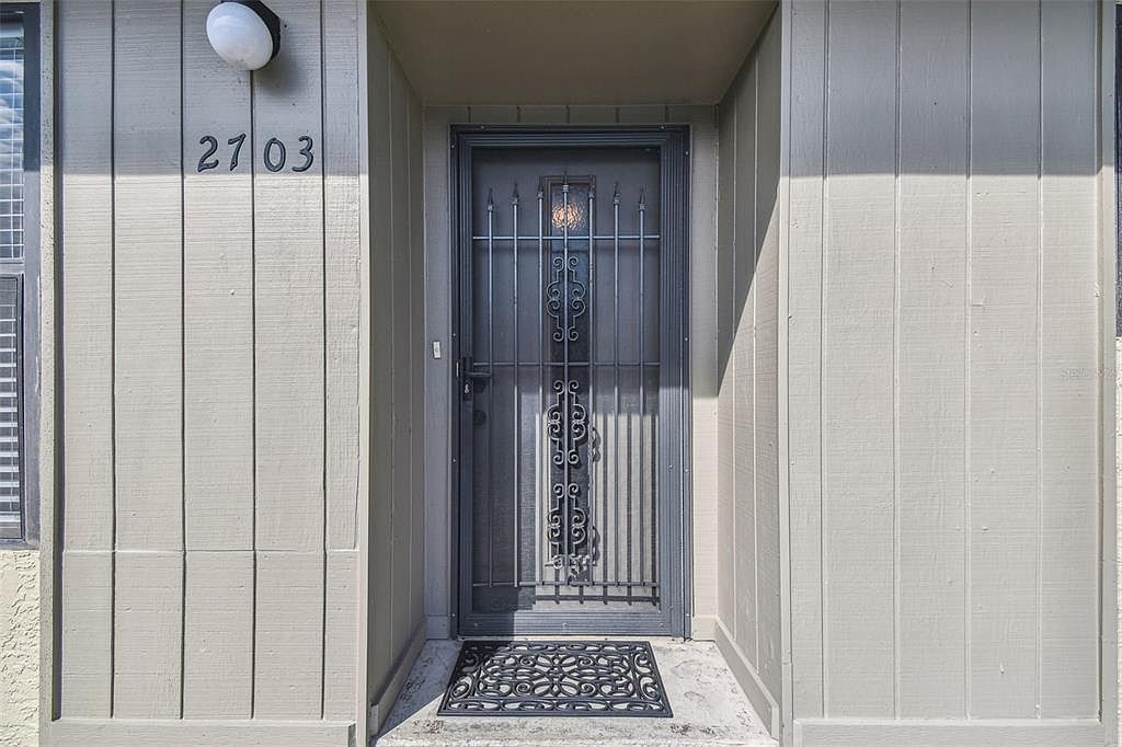 2703 60th Avenue Plz N Bradenton, FL 34207 - Thumbnail 4