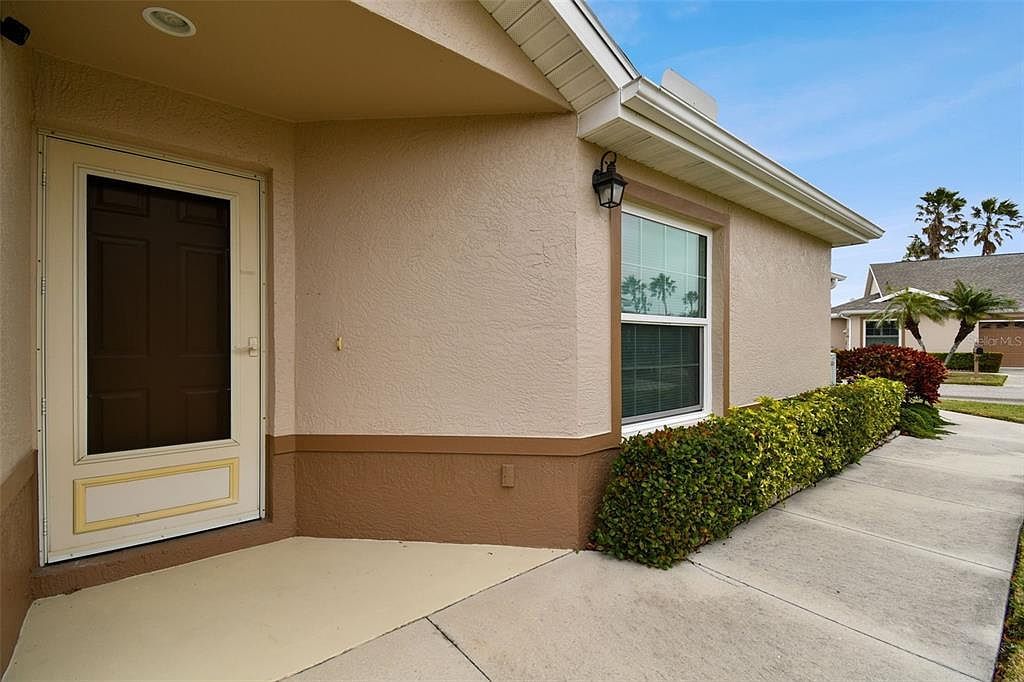 2906 Captains Ct Palmetto, FL 34221 - Thumbnail 4