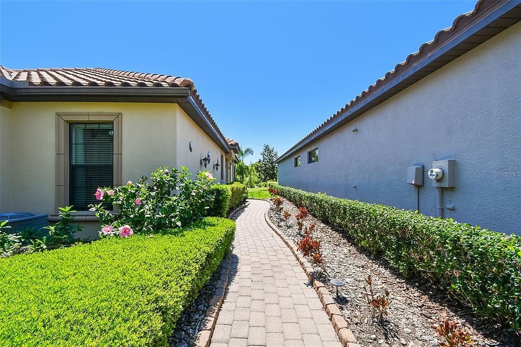 10205 Saint Francis Ter Palmetto, FL 34221 - Thumbnail 4