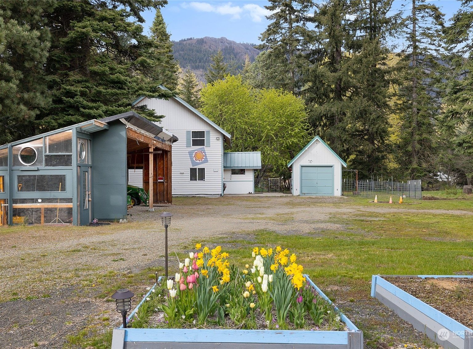 1761 Tree Farm Rd Easton, WA 98925 - Thumbnail 4