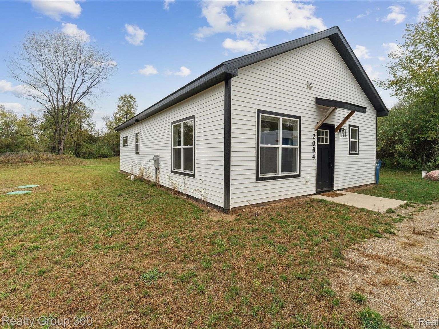 2084 W Fenwick Rd Fenwick, MI 48834 - Thumbnail 4