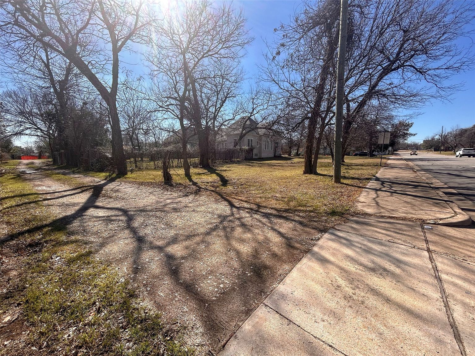 933 N 12th St Waco, TX 76707 - Thumbnail 4