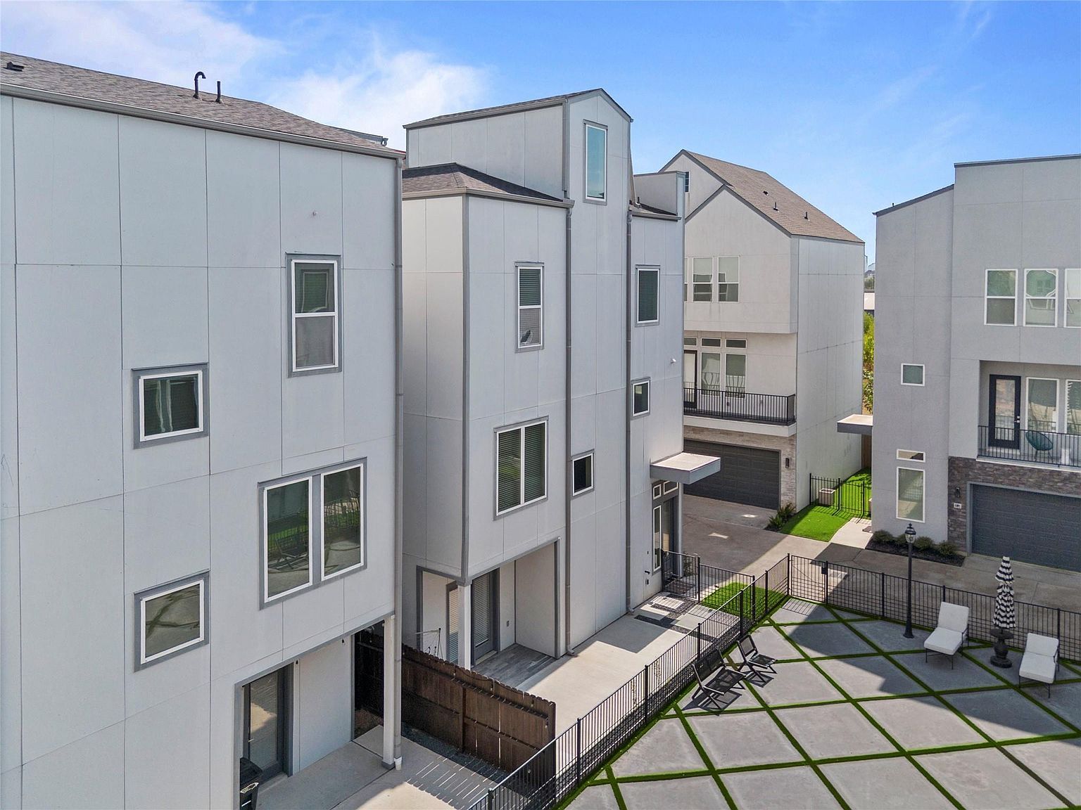 8409 Hempstead Rd UNIT H Houston, TX 77008 - Thumbnail 4