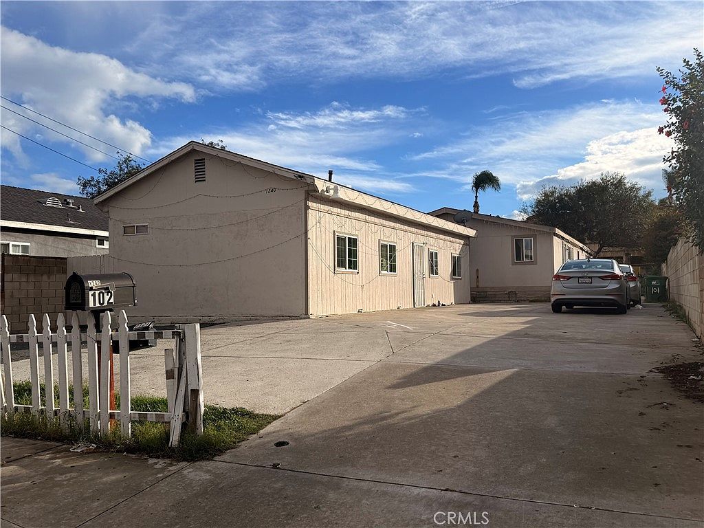 1240 E St Corona, CA 92882 - Thumbnail 4