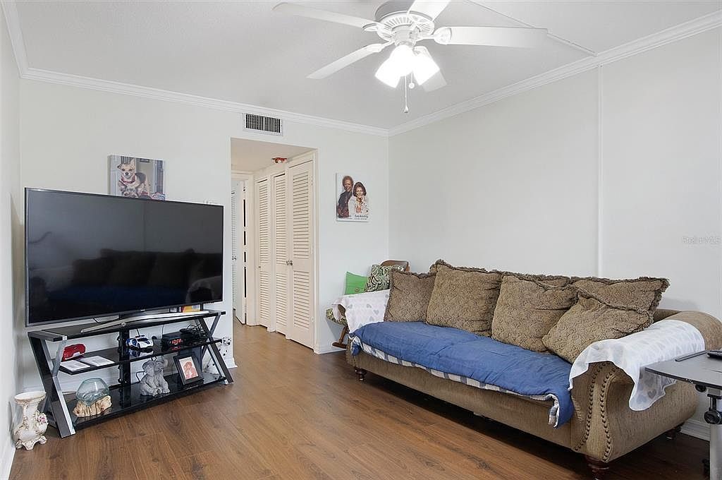 1000 79th Ave N APT 102 Saint Petersburg, FL 33702 - Thumbnail 4