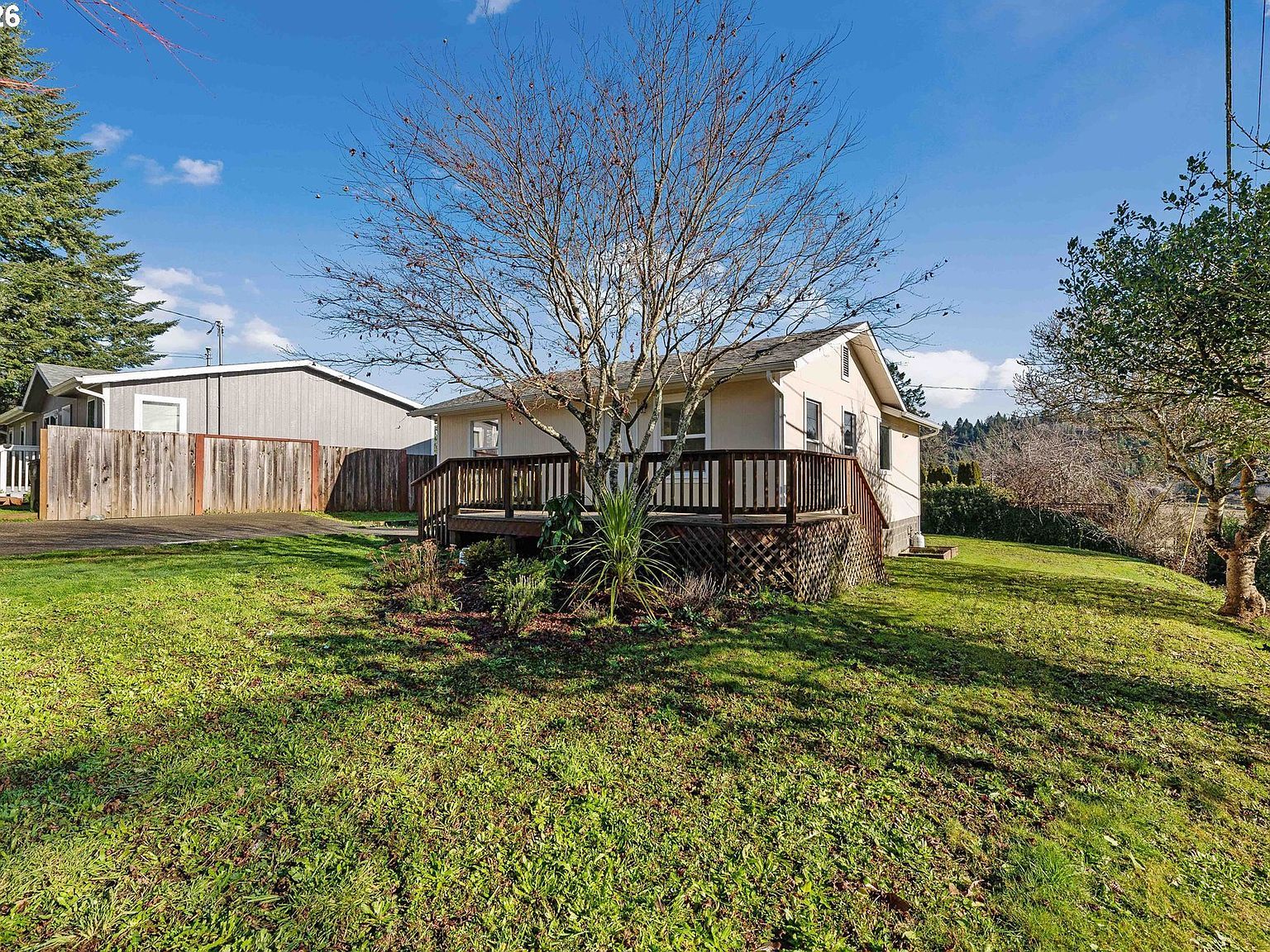 1390 Pennsylvania Ave Coos Bay, OR 97420 - Thumbnail 4