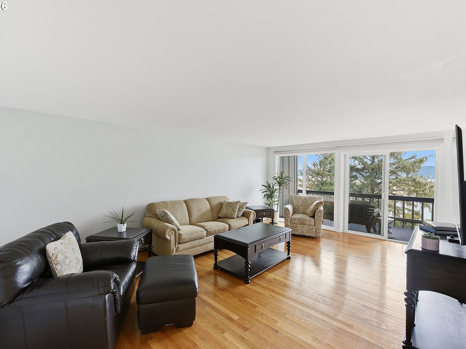 290 N 3rd Ct APT 7 Coos Bay, OR 97420 - Thumbnail 4