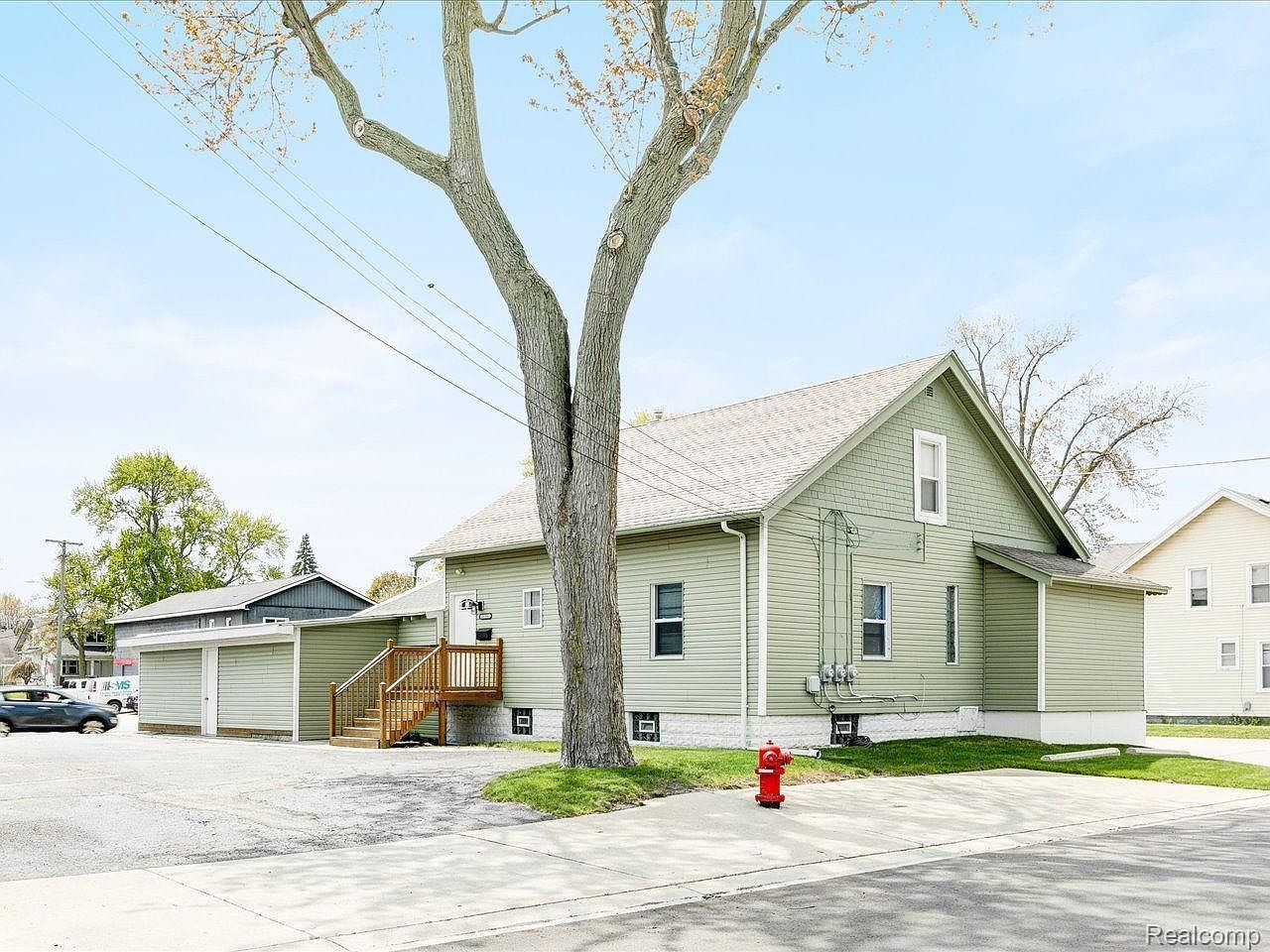 1639 Lapeer Ave Port Huron, MI 48060 - Thumbnail 4