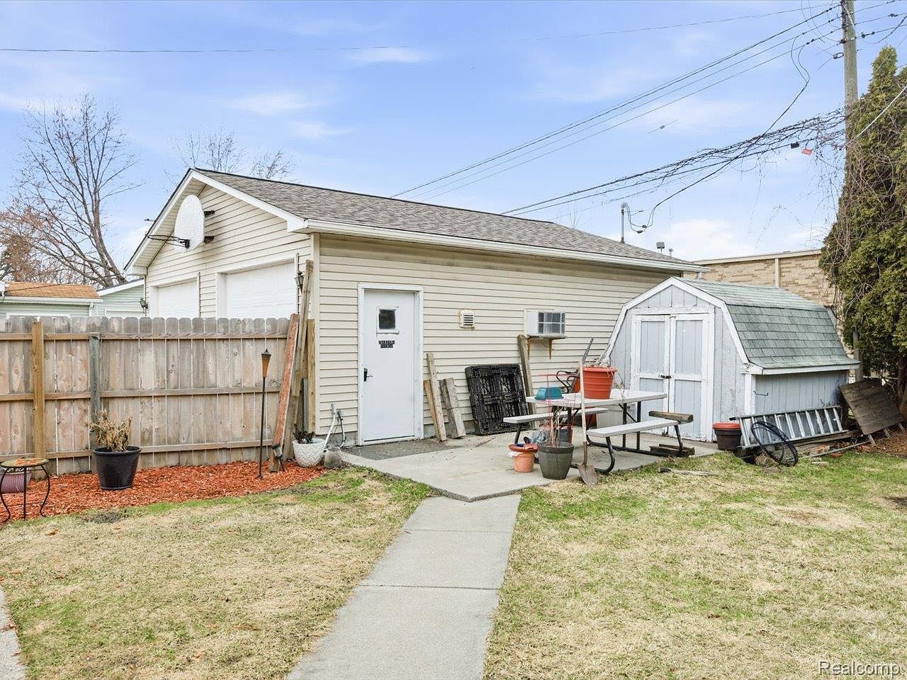 2025 Union St Port Huron, MI 48060 - Thumbnail 4