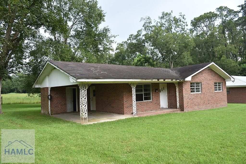 305 S Baker St Glennville, GA 30427 - Thumbnail 4