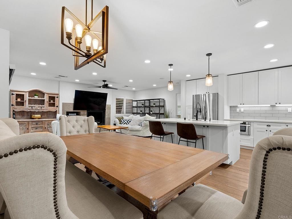 3771 Baker St San Diego, CA 92117 - Thumbnail 4