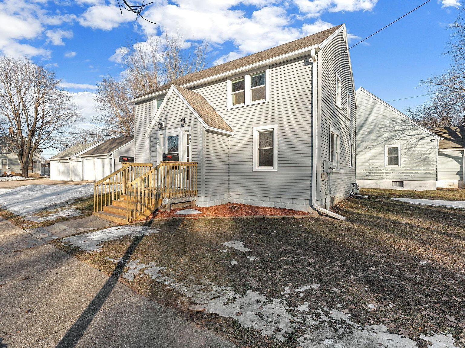 907 8th St SE Austin, MN 55912 - Thumbnail 4