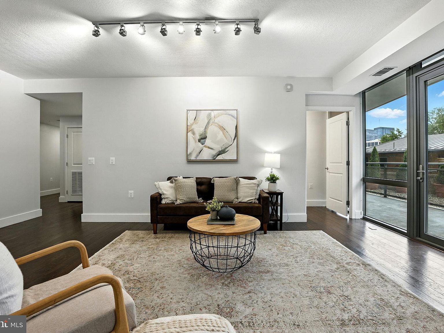 2001 15th St N APT 111 Arlington, VA 22201 - Thumbnail 4