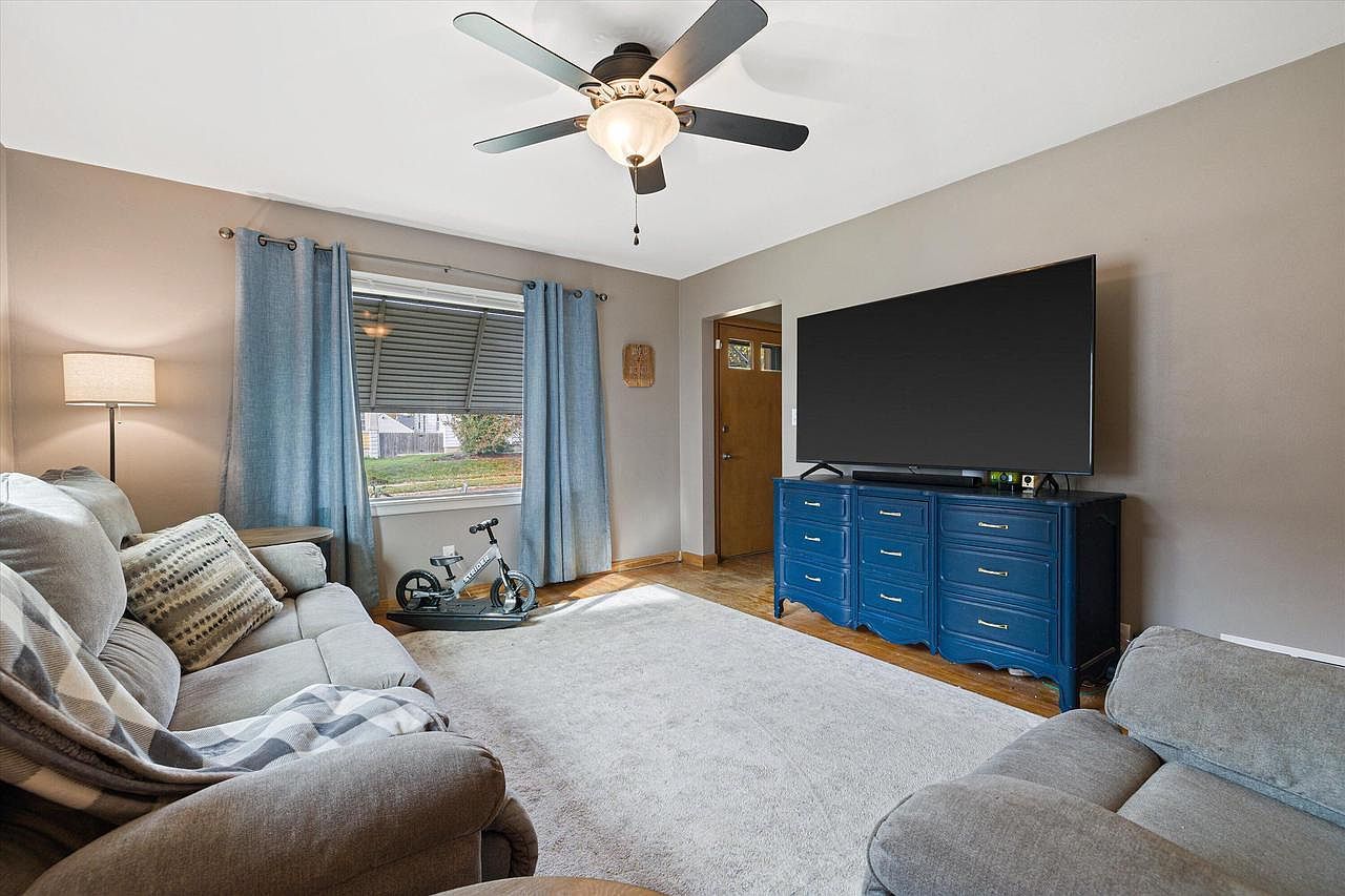 3610 S 19th St Milwaukee, WI 53221 - Thumbnail 4