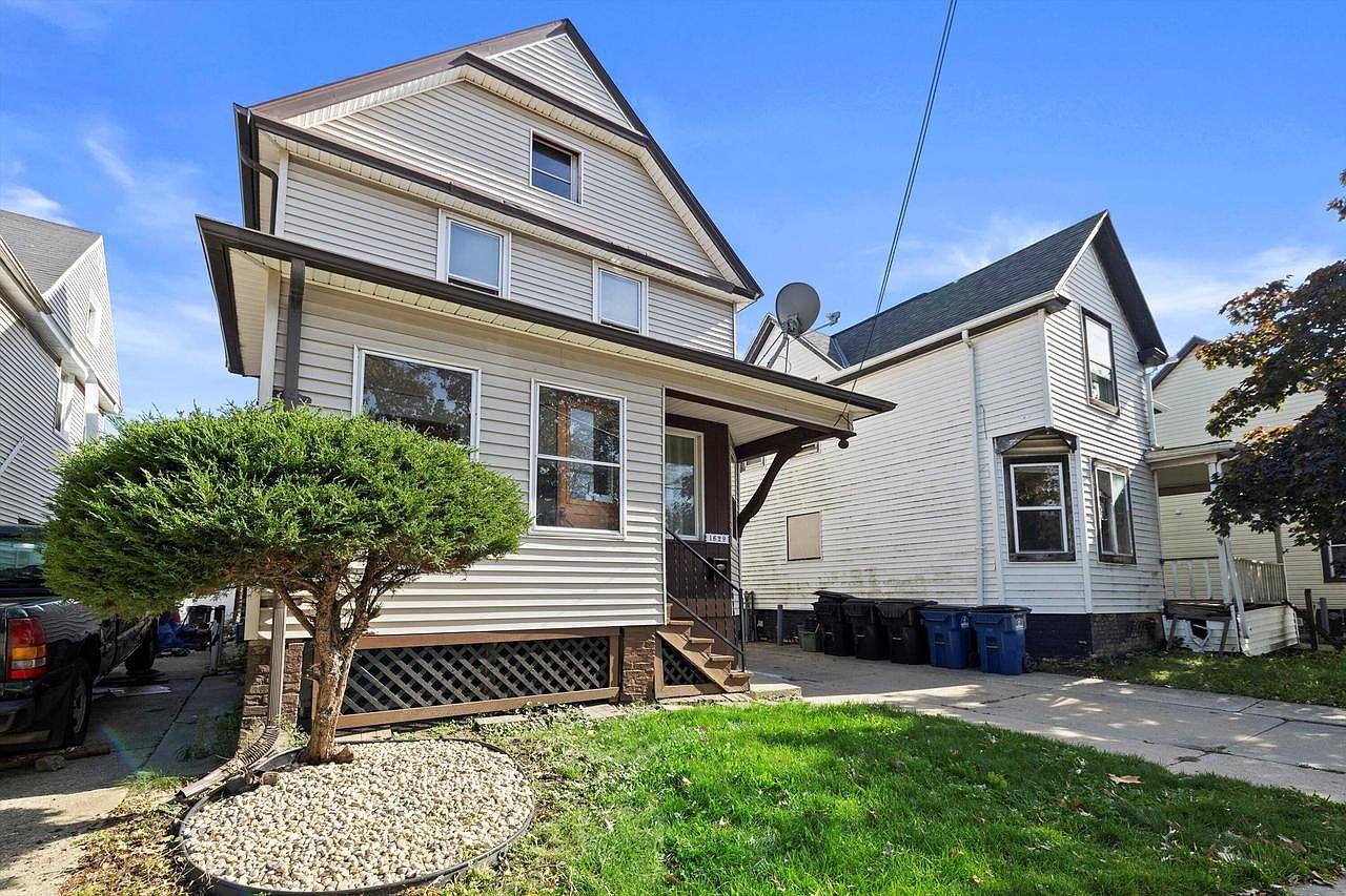 1629 Taylor Ave Racine, WI 53403 - Thumbnail 4