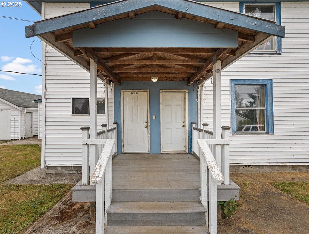 246 Jacobson Rd Cathlamet, WA 98612 - Thumbnail 4