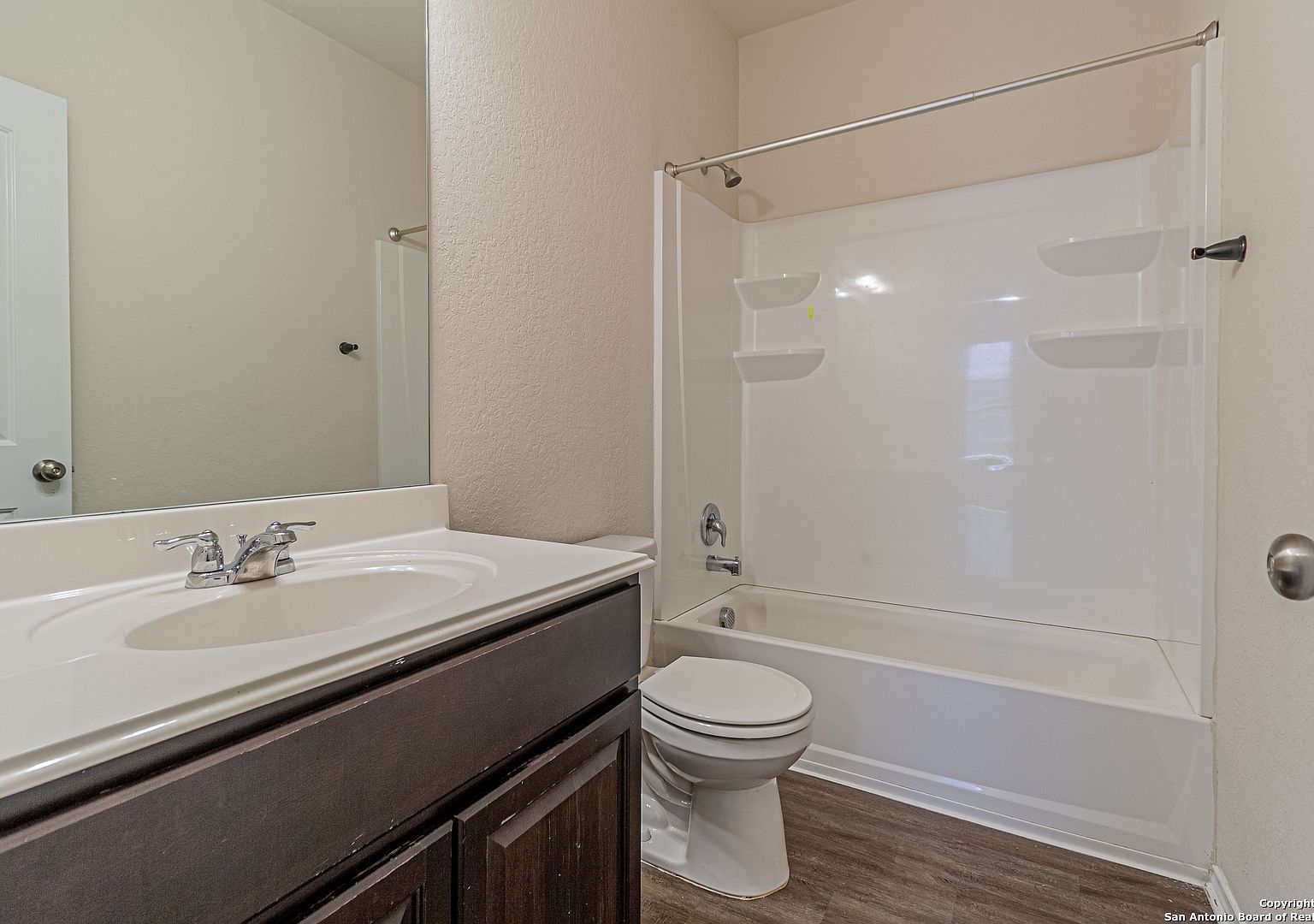 2733 Barkey Spgs San Antonio, TX 78245 - Thumbnail 4