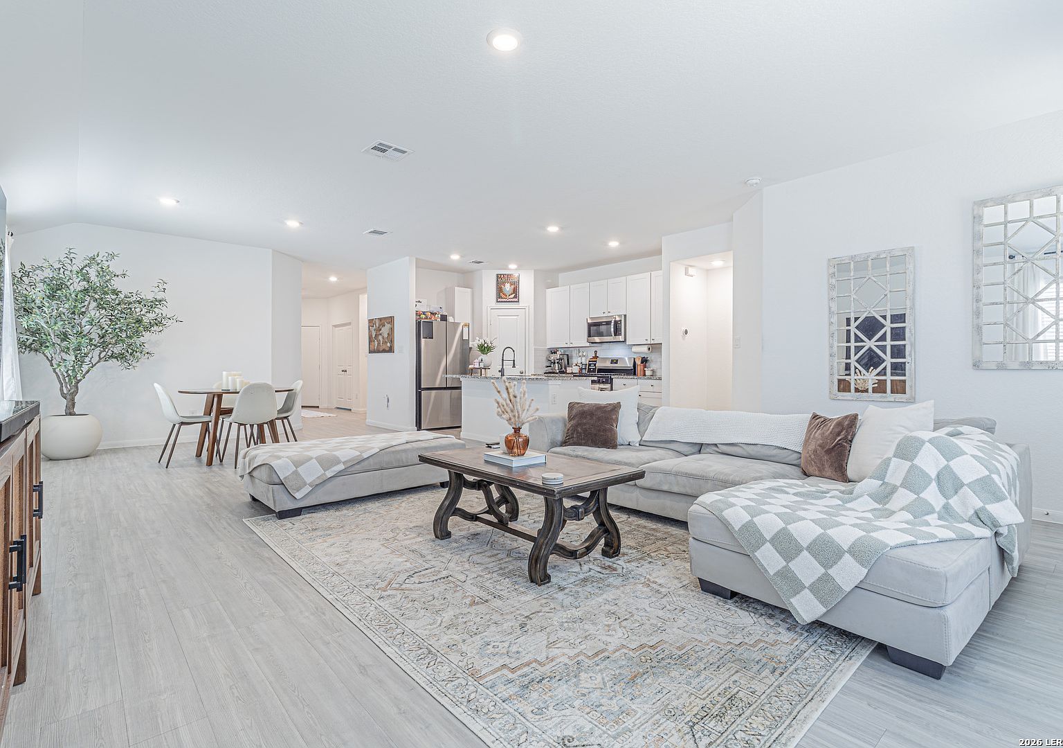 10626 Erinita Way Converse, TX 78109 - Thumbnail 4