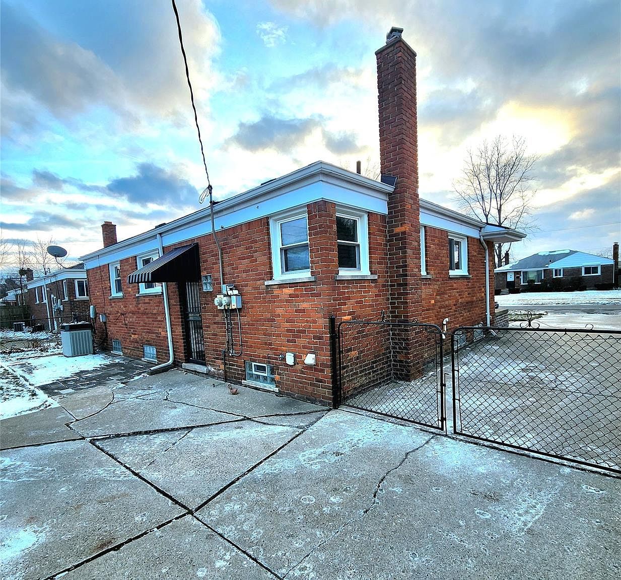 25070 Barbara St Roseville, MI 48066 - Thumbnail 4