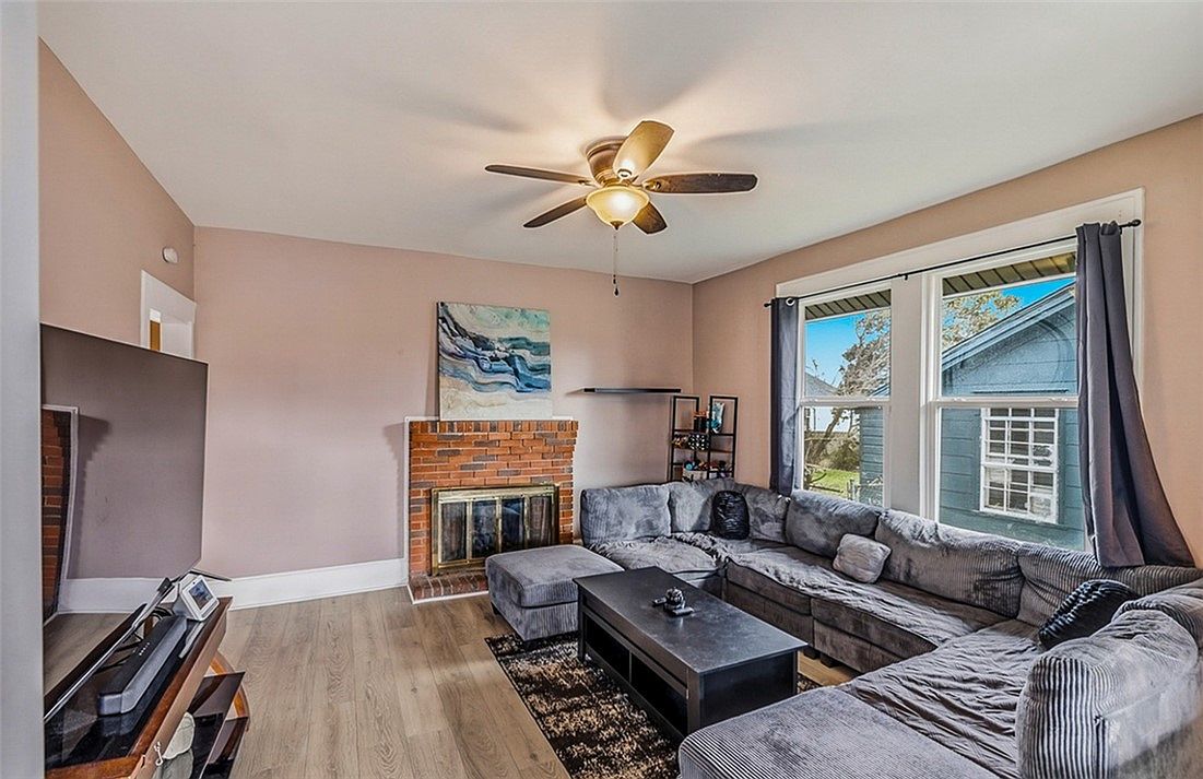 20 8th St Greer, SC 29651 - Thumbnail 4