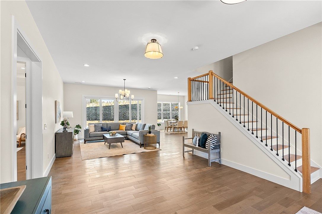 6910 Mountain View Rd Taylors, SC 29687 - Thumbnail 4