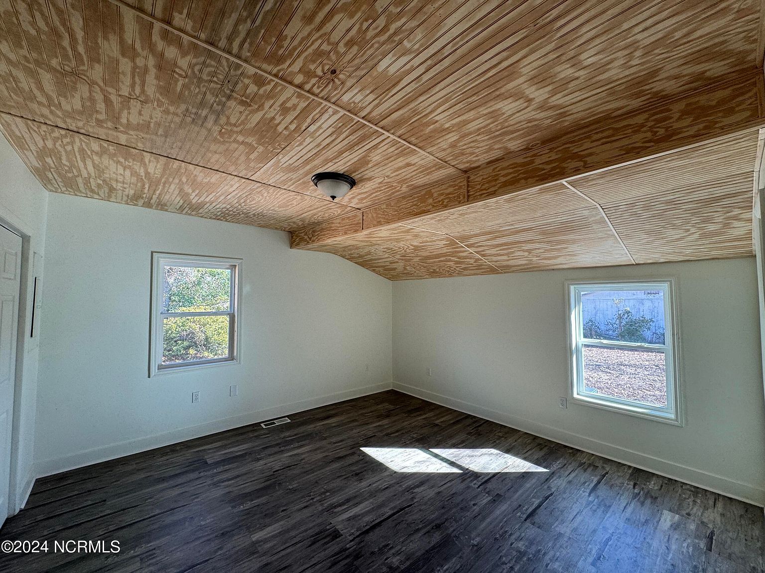 2807 Boones Neck Rd SW Supply, NC 28462 - Thumbnail 4