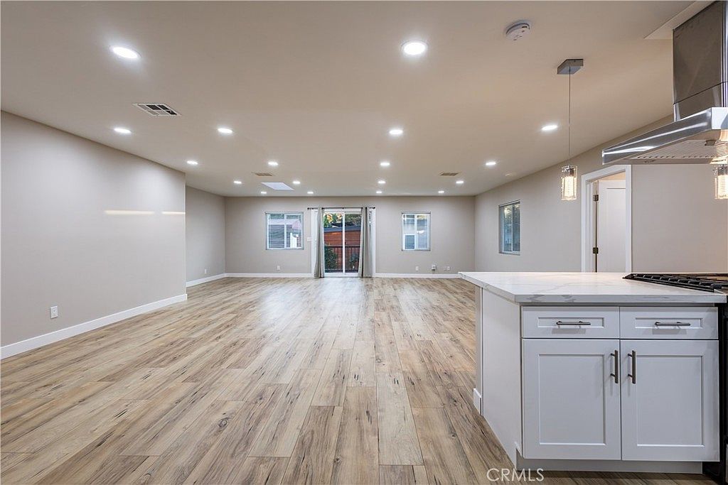 6254 Tampa Ave Reseda, CA 91335 - Thumbnail 4