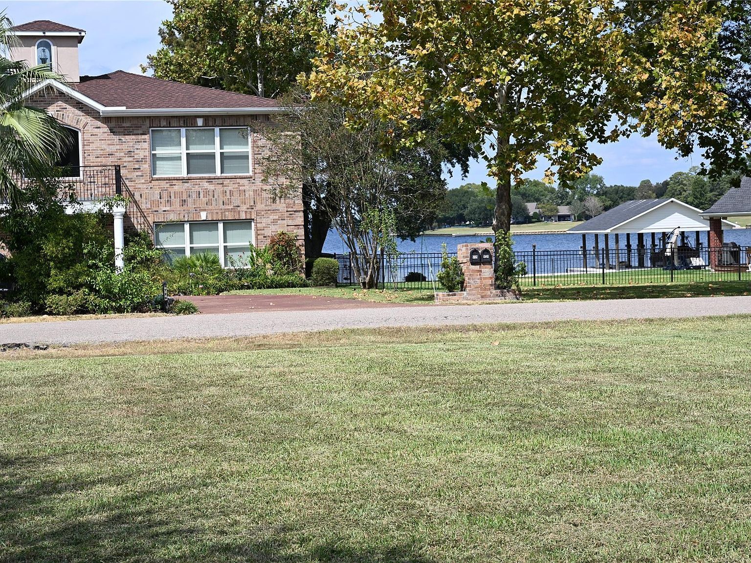 Na West Shore Dr Willis, TX 77318 - Thumbnail 4