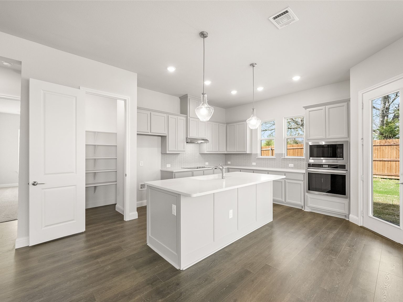 4021 Alpine St Midlothian, TX 76065 - Thumbnail 4