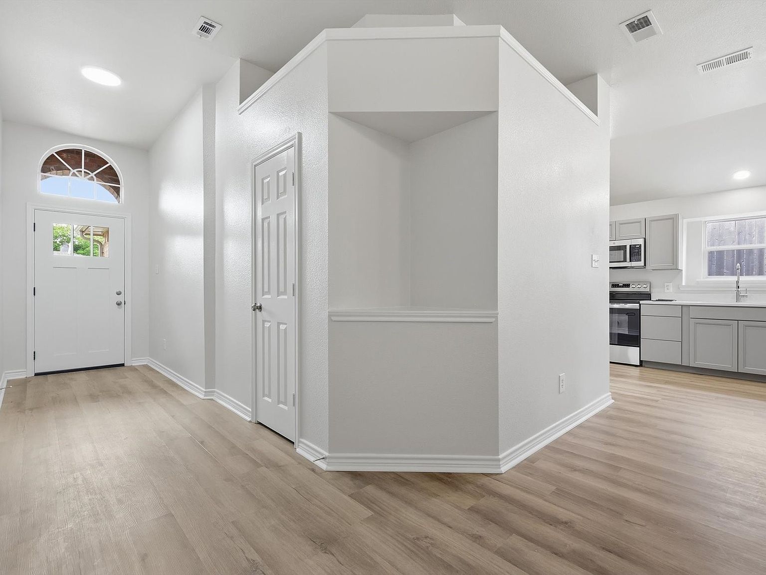 809 Mr Haney Dr Midlothian, TX 76065 - Thumbnail 4