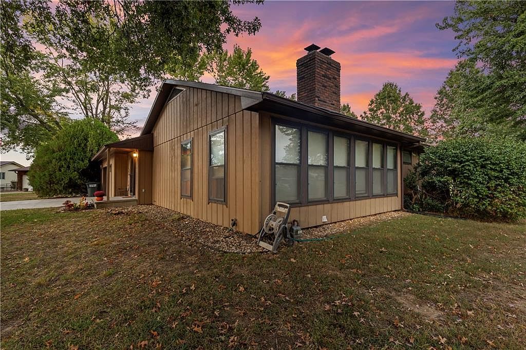 113 E Hardin Dr Nevada, MO 64772 - Thumbnail 4