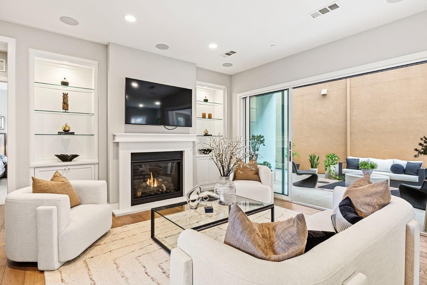 3103 Mena Dr San Mateo, CA 94403 - Thumbnail 4